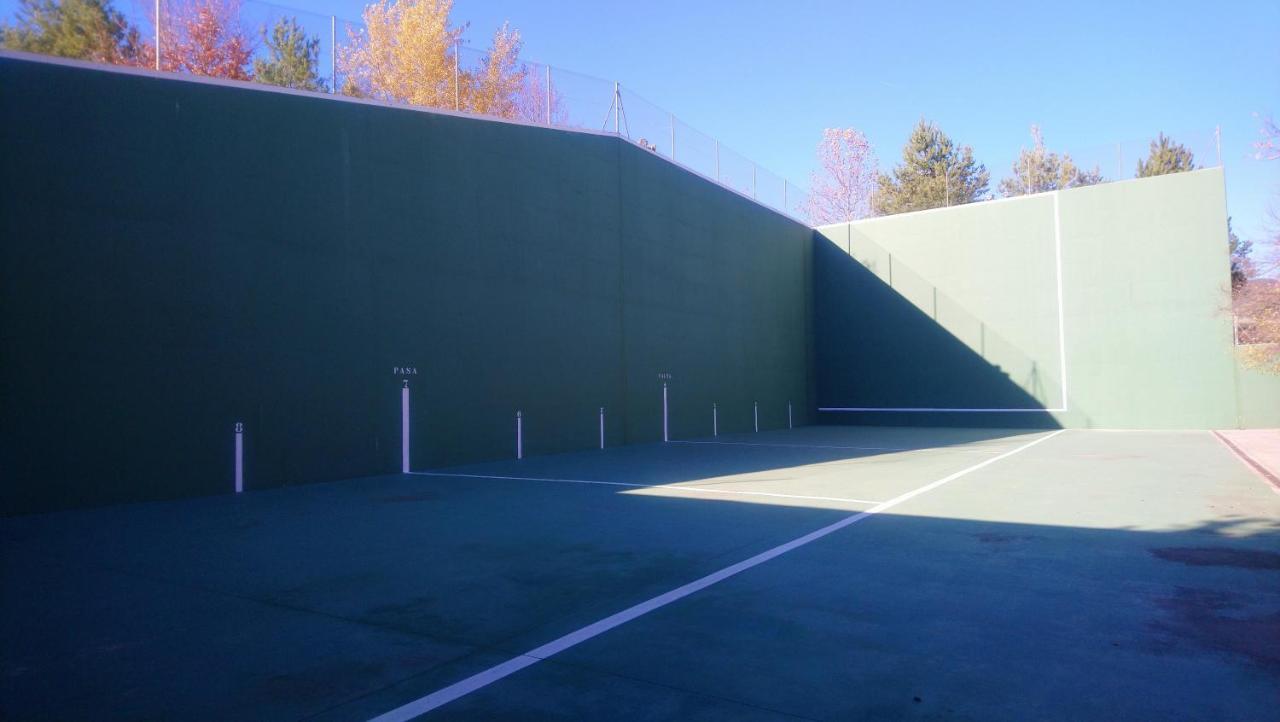 Las Margas. Golf. Bici. Esqui. Piscina. Sabiñánigo Kültér fotó
